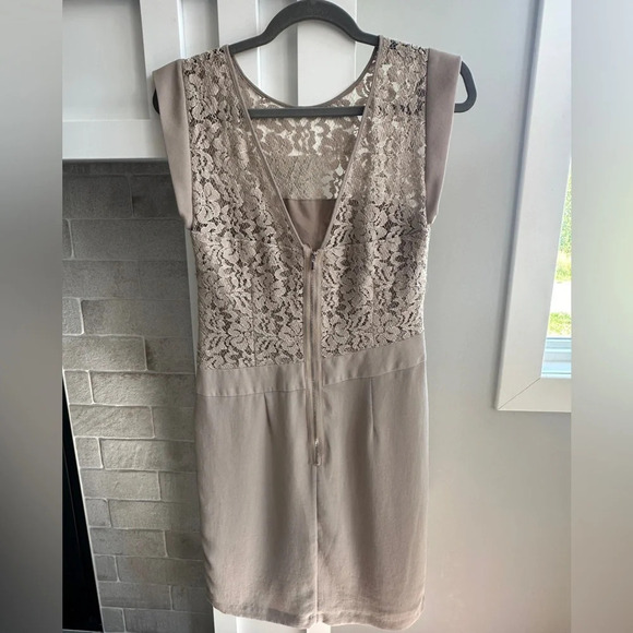 BCBGMAXAZRIA Beige  lace cocktail dress - Picture 2 of 7